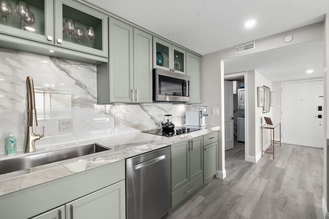 Building Photo - 1601 N Central Ave