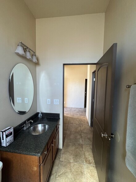 Building Photo - 4600 6th St NW