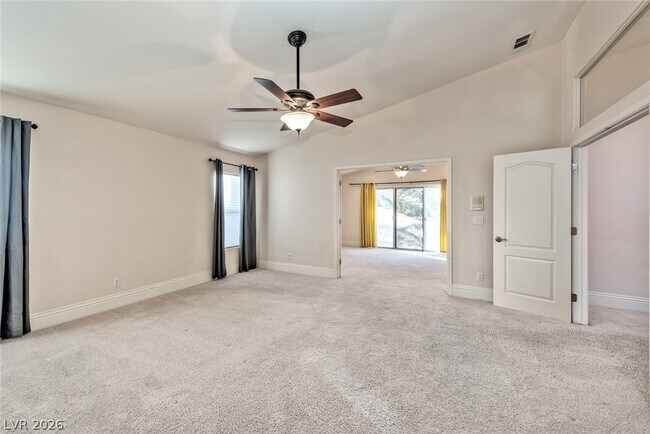 Building Photo - 2175 Fountain Springs Dr