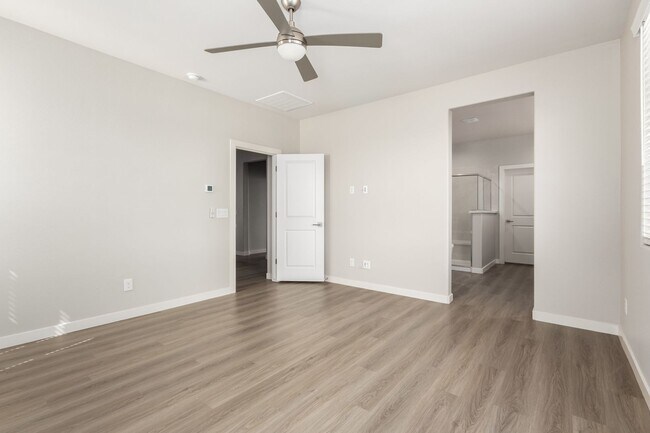 Building Photo - BEAUTIFUL PHOENIX HOME IN GATED COMMUNITY!