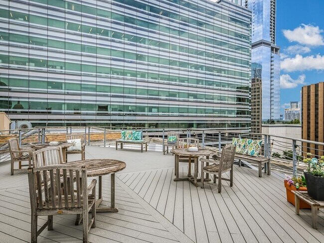 Building Photo - 710 Colorado St