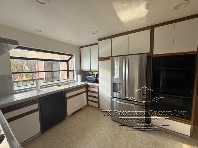 Building Photo - 17574 Patricia Way