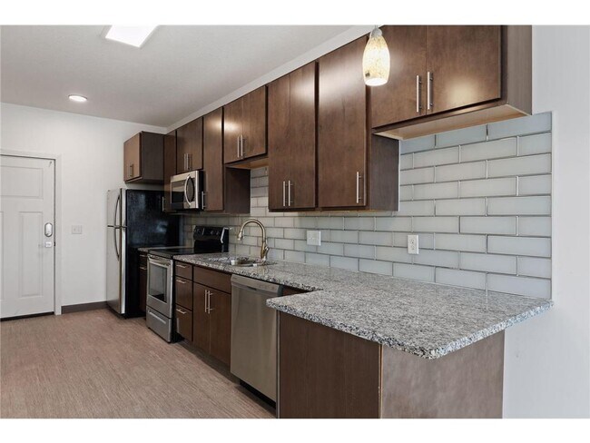 Building Photo - 2810 Park Ave