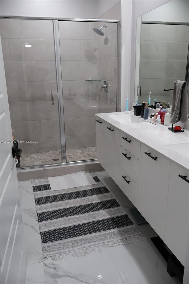 Building Photo - 8363 NW 41st St