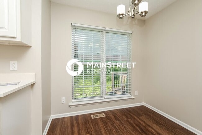 Building Photo - 3 Bedroom Pet-Friendly Home in Goodlettsville, TN with Main Street Renewal