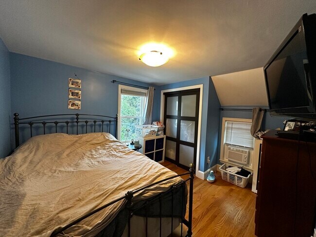 Building Photo - 16 Nashua St