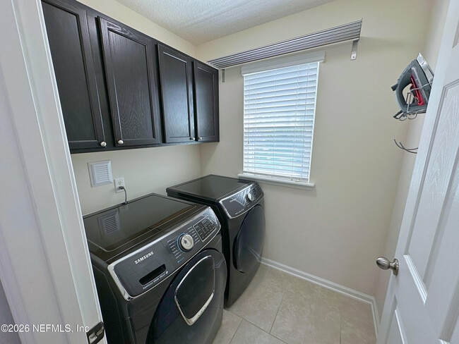 Building Photo - 7048 Rosabella Cir