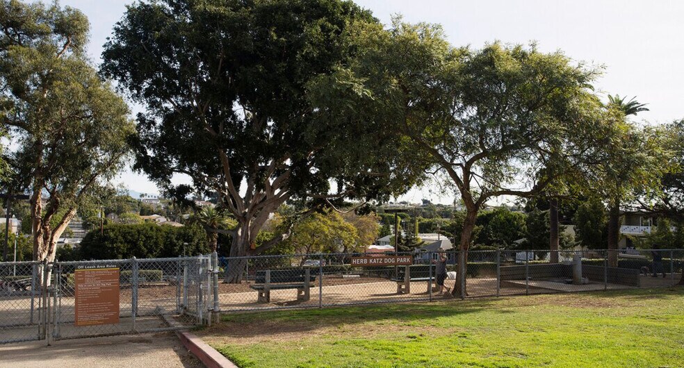 Joslyn Park - 721 Cedar St