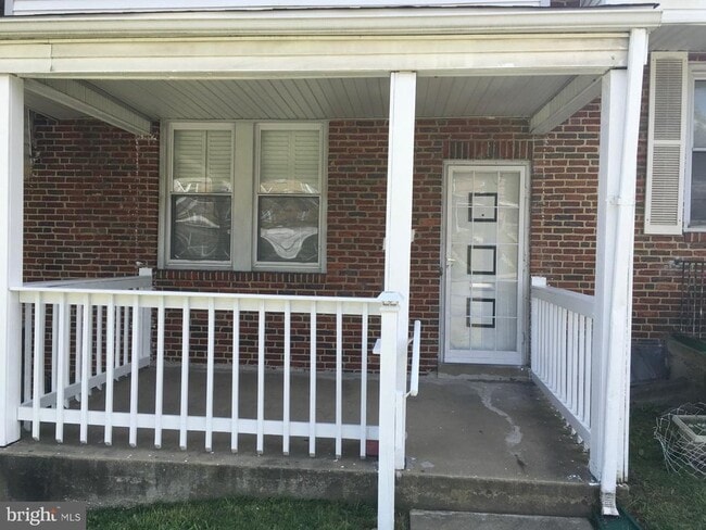 Building Photo - 2477 W Cold Spring Ln