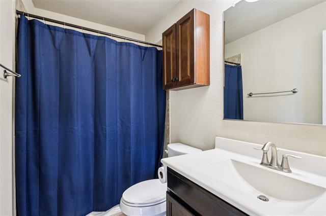 Building Photo - 15937 Alvarado Dr