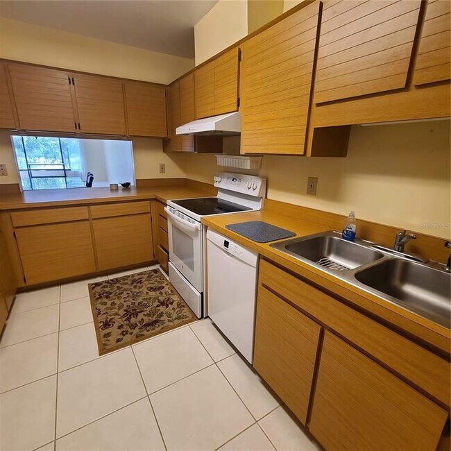 Building Photo - 3505 Tarpon Woods Blvd