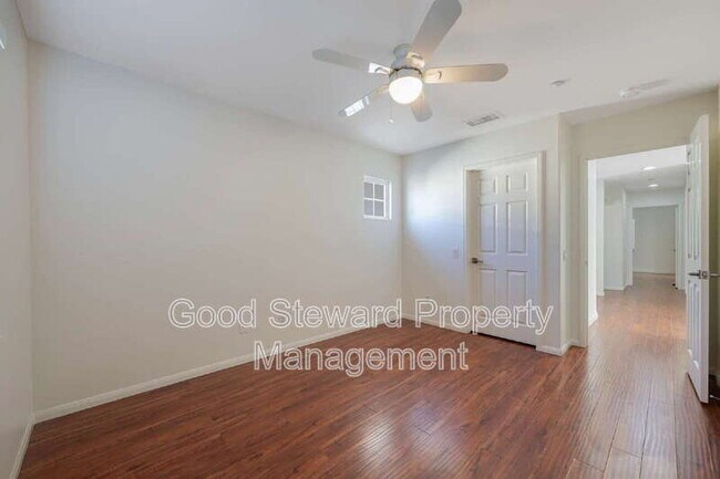 Building Photo - 1760 Taylor Ln