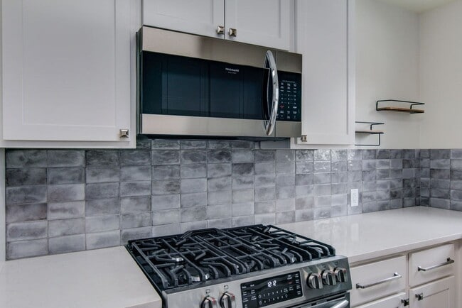 Building Photo - Beautifully Renovated Historic Home with a Large Backyard!