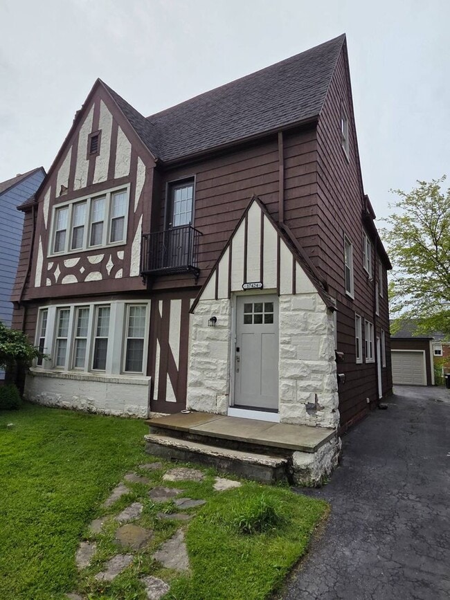 Building Photo - 17424 Winslow Rd