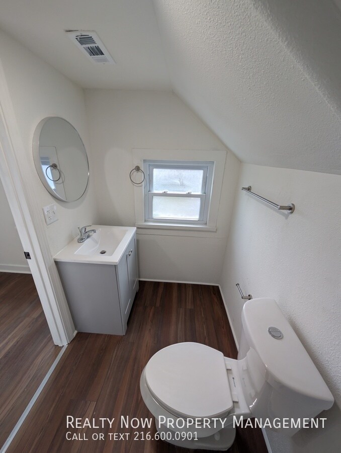 Building Photo - 7501 Berry Ave