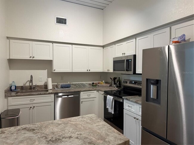 Building Photo - 2421 W Horatio St