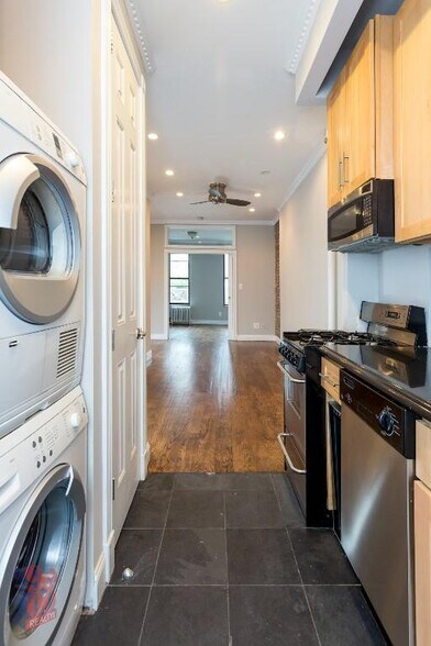 Building Photo - 722 Tenth Avenue (49th & 50th St), #2C