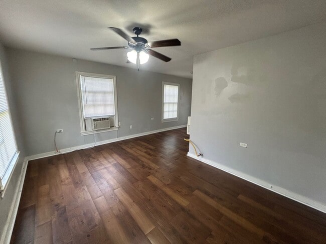 Building Photo - 3928 Homan Ave