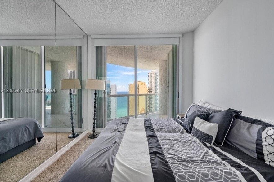 Building Photo - 16400 Collins Ave