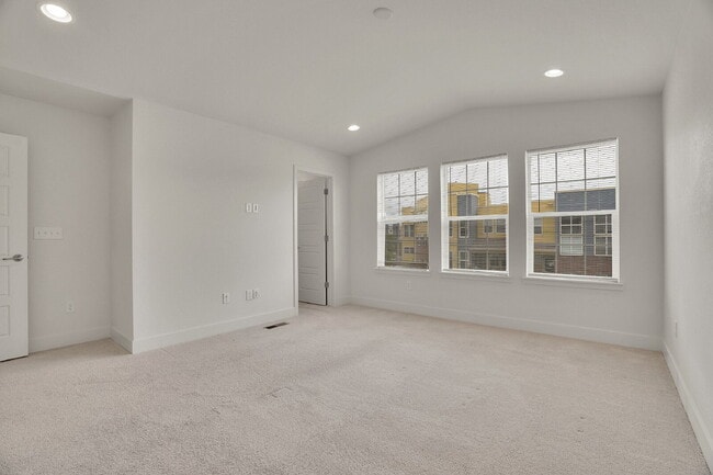 Building Photo - $2,680 - 2 Bed, 2.5 Bath Townhome in Broom...