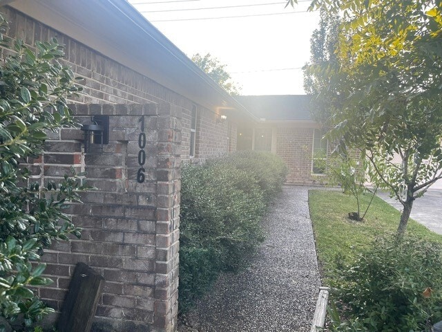 Building Photo - 1006 Walnut Bend Ln