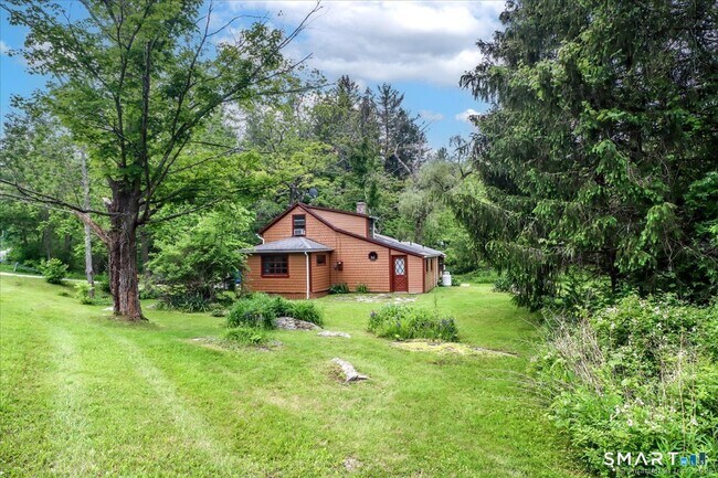Building Photo - 206 Litchfield Turnpike