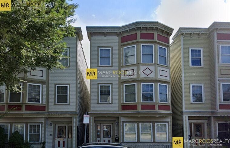 Primary Photo - 153 D St