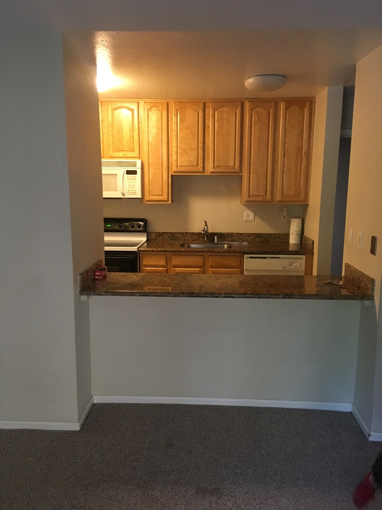 Building Photo - 185 Sierra Dr