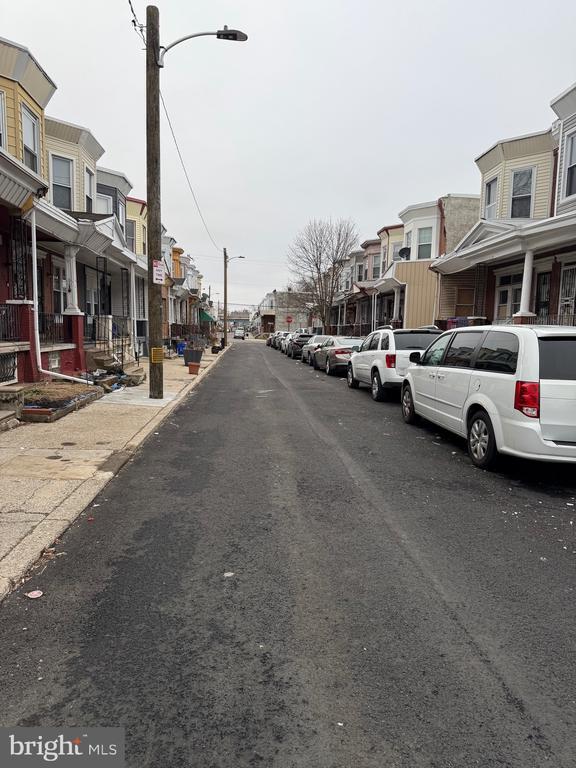 Building Photo - 125 N Ruby St