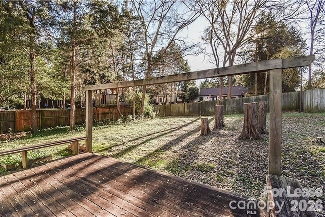 Building Photo - 10216 Camelback Cir