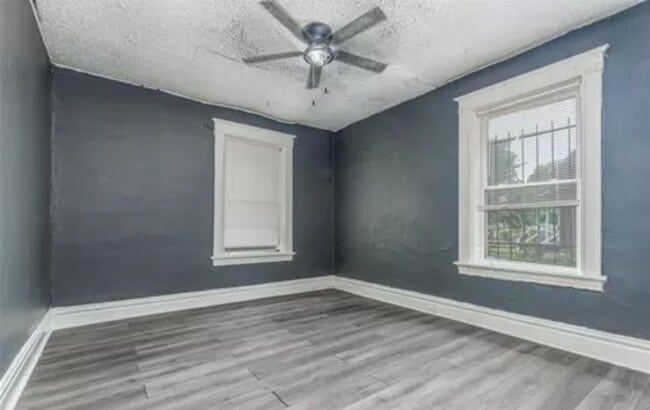 Building Photo - 5410 Emerson Ave