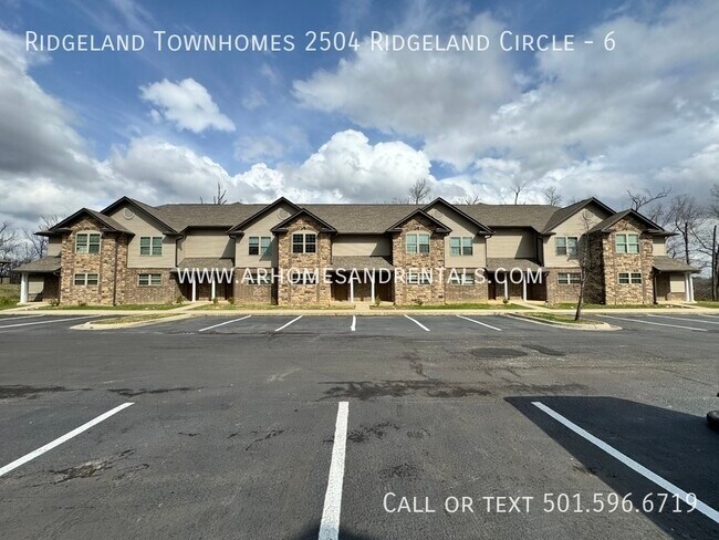 Building Photo - 2504 Ridgeland Cir