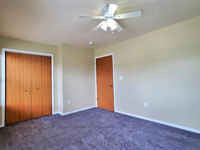 Building Photo - 2010 N 41st St