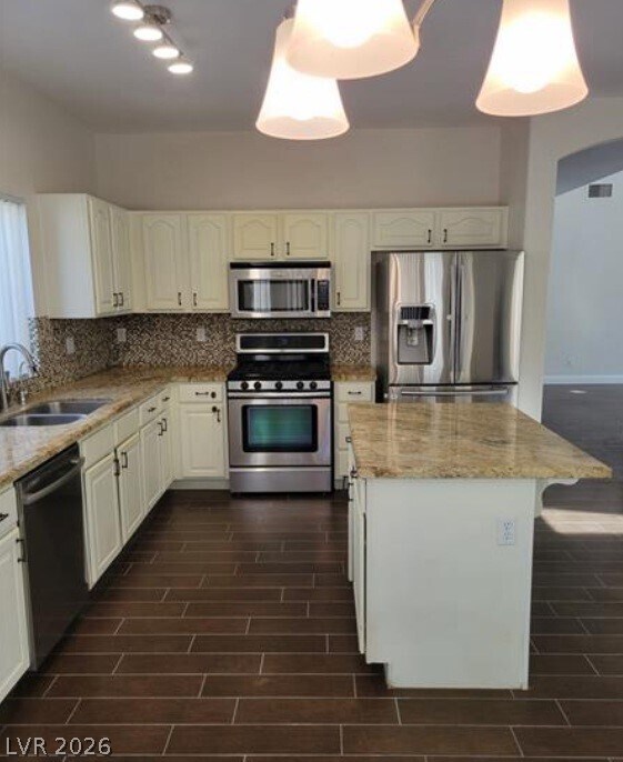 Building Photo - 10509 Horseshoe Falls Ct