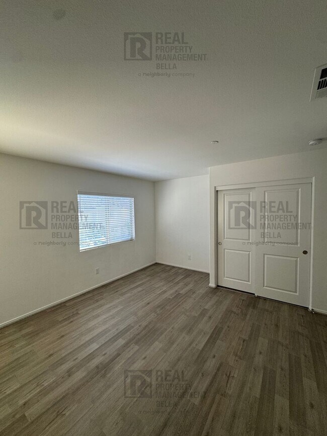 Building Photo - Gated Canyon Hills Gem – 3 Bedrooms, 2.5 B...