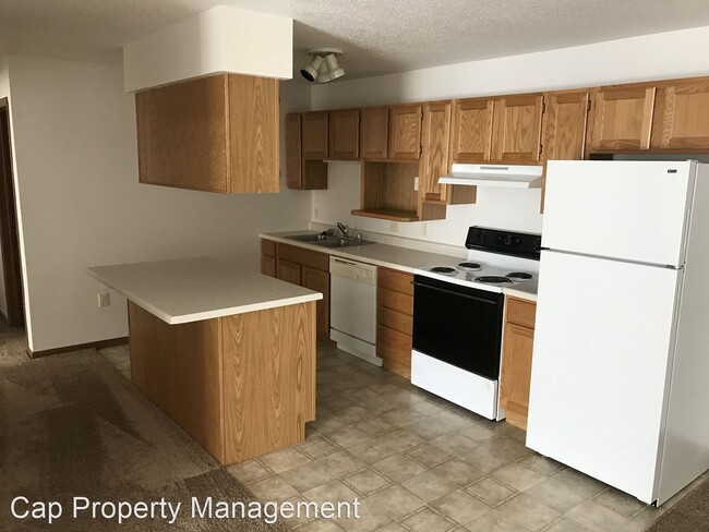Building Photo - 224-228 N Century Dr