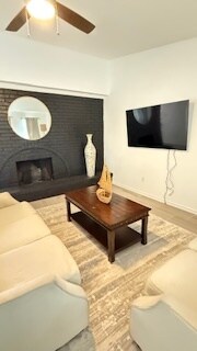 living room - 4009 Juneberry St