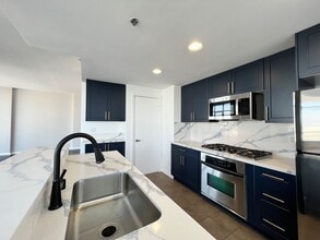 Building Photo - Downtown Long Beach - West Ocean - 1 Bedro...