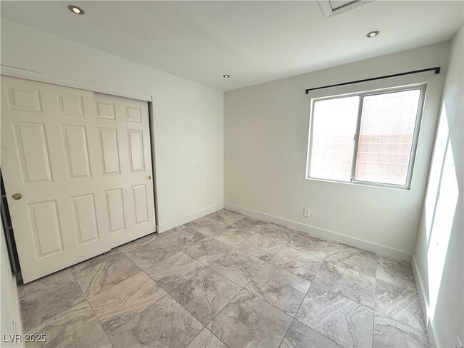 Building Photo - 5908 Red Saturn Dr