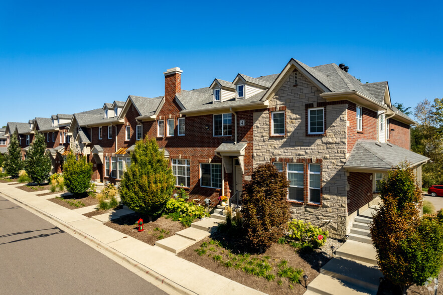 Primary Photo - Townhomes of Caswell