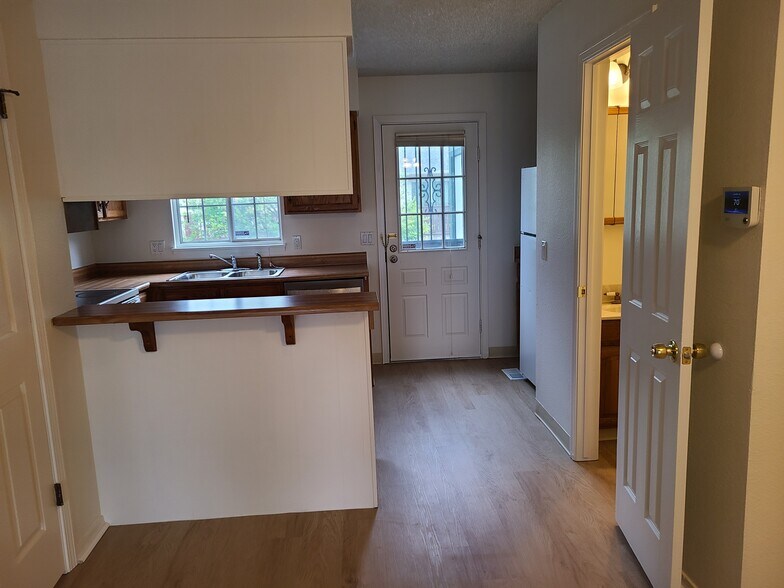 Building Photo - 14282 E Hawaii Cir