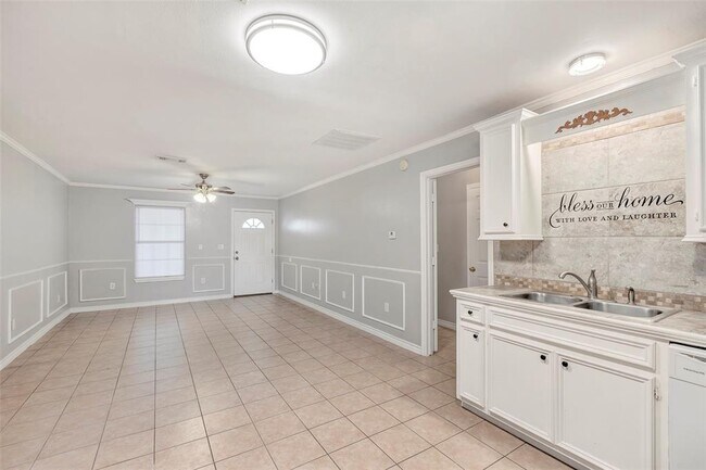 Building Photo - 7900 Fm-2354