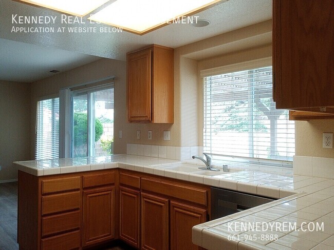 Building Photo - 4310 Portola Dr