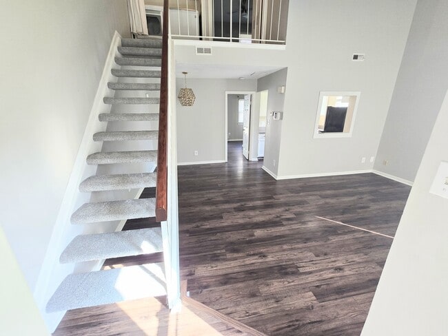 Building Photo - 244 Thalia Trace Dr