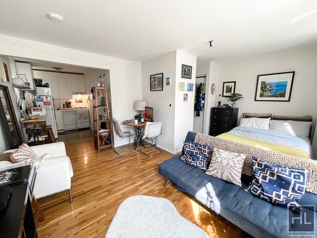 Building Photo - AMSTERDAM AVENUE