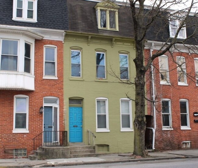 Primary Photo - 2nd floor Apartment