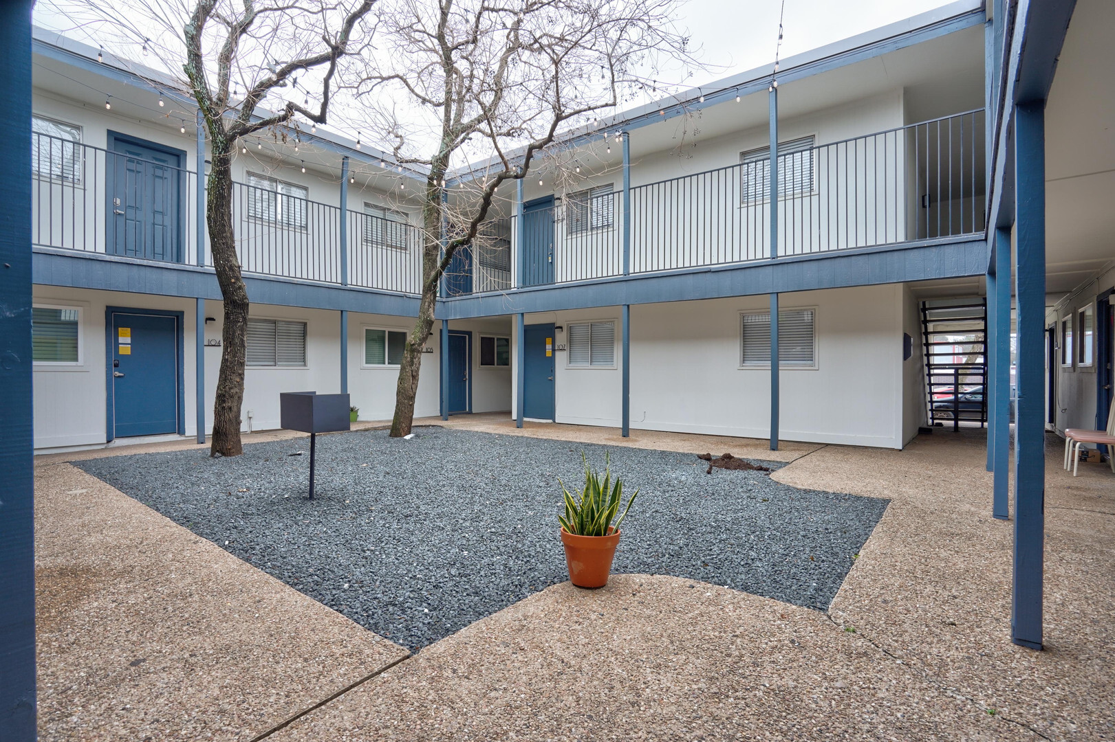 Building Photo - 3138 Manor Rd