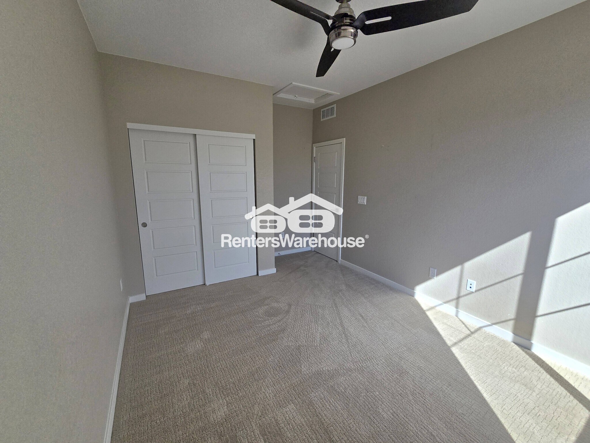 Building Photo - 9065 Southurst St