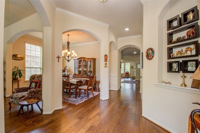 Building Photo - 8215 Laughing Falcon Trail