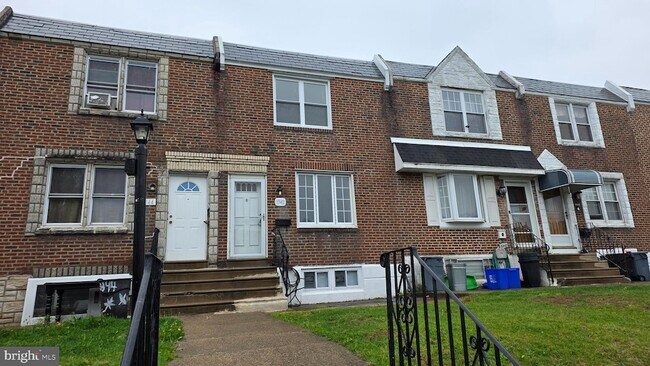 Building Photo - 3342 Ashville St